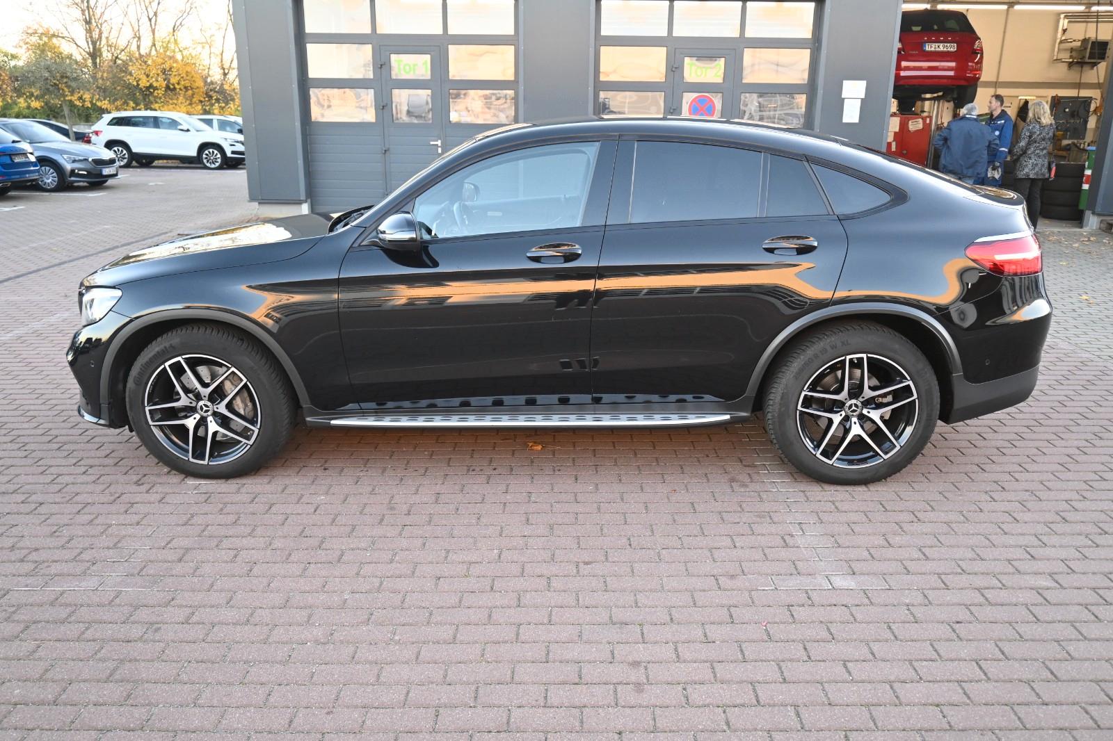 Mercedes-Benz GLC 300 GLC Coupe 4Matic*AMG Line*LED*