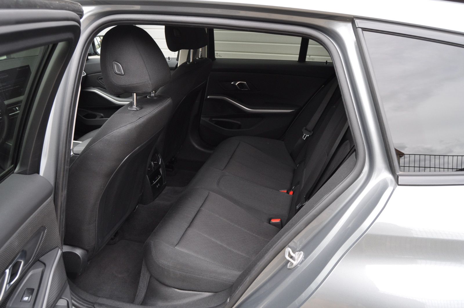 BMW 318i Touring Aut. LED Widescreen DAB Tempomat foto 14