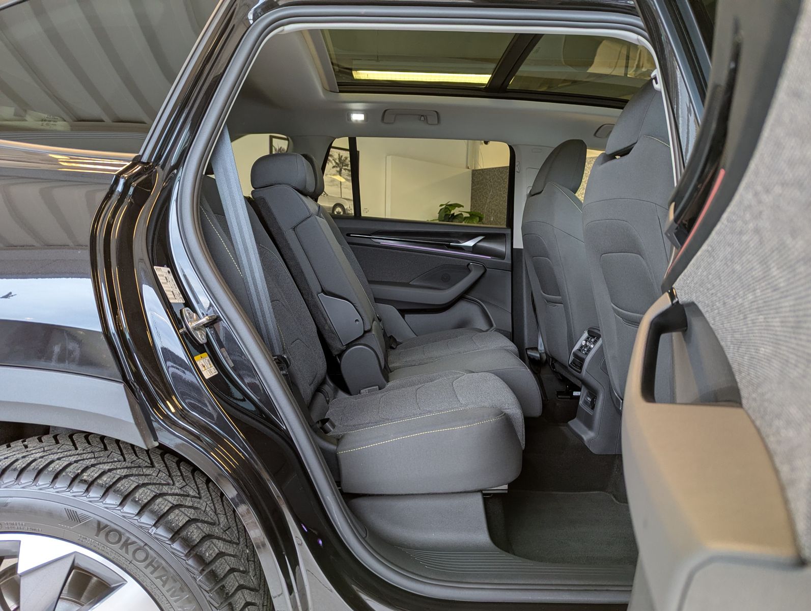 SKODA Kodiaq 2.0 4x4 Selectio Pano Matrix StHz AHK 19" - Image 16