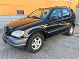 Mercedes-Benz ML 270 CDI - gebrauchte Mercedes-Benz ML-Klasse aus dem Jahr 2001