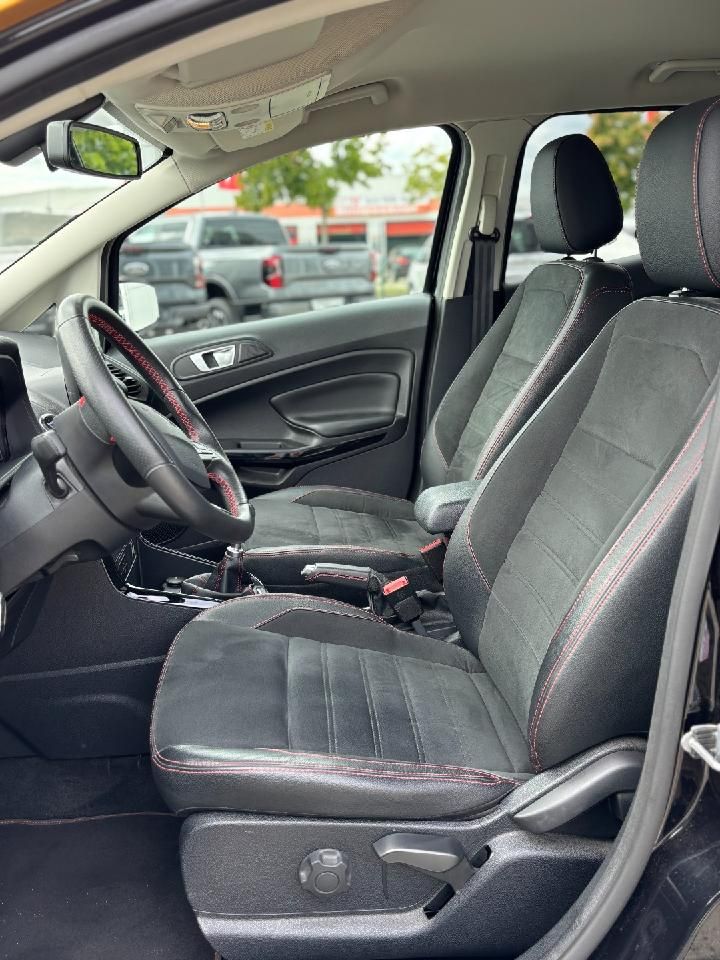 Fahrzeugabbildung Ford EcoSport ST-Line