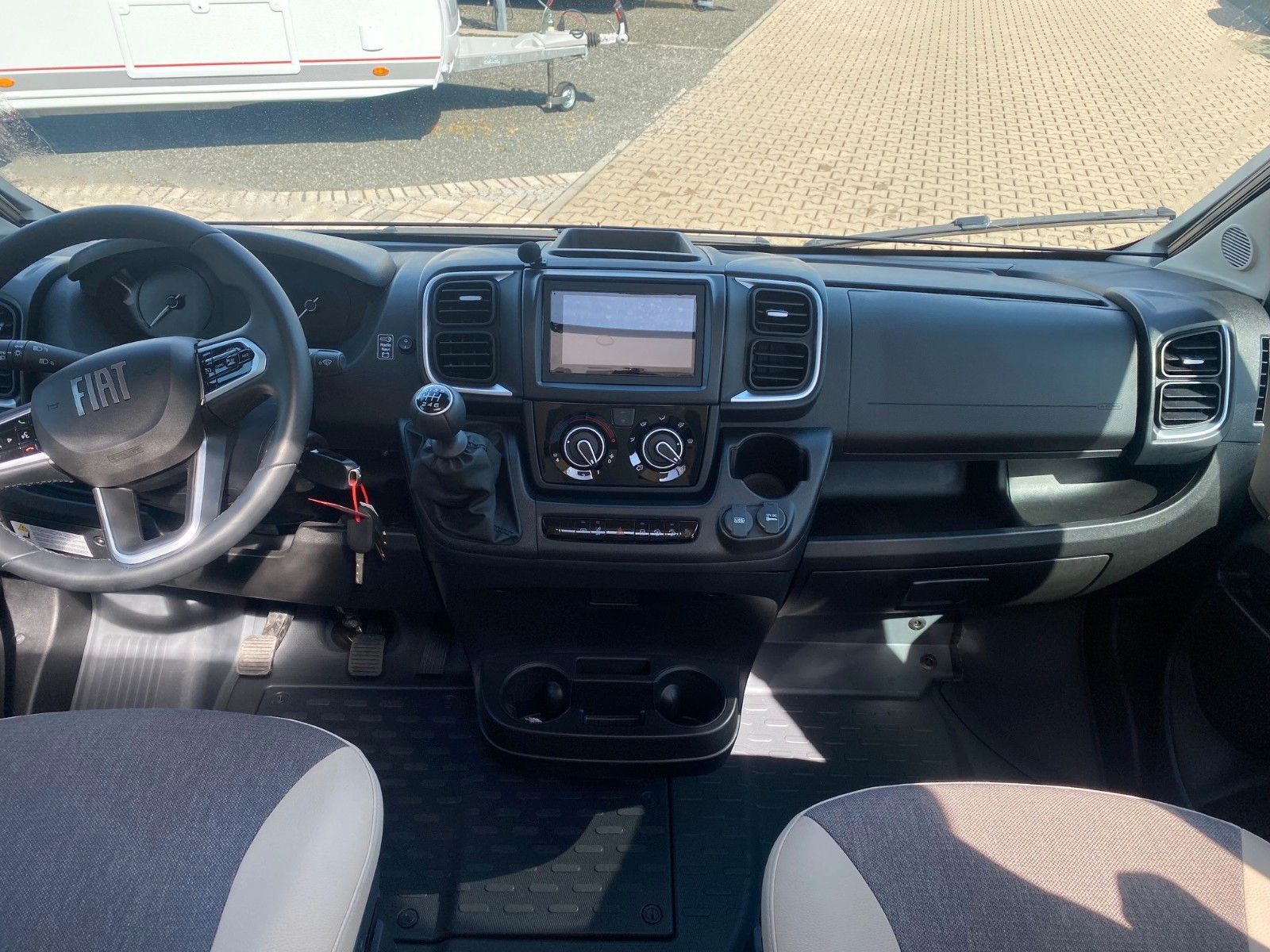 Fahrzeugabbildung Bürstner Campeo C 540 Attractive*Markise*Navi*RFK*Safety