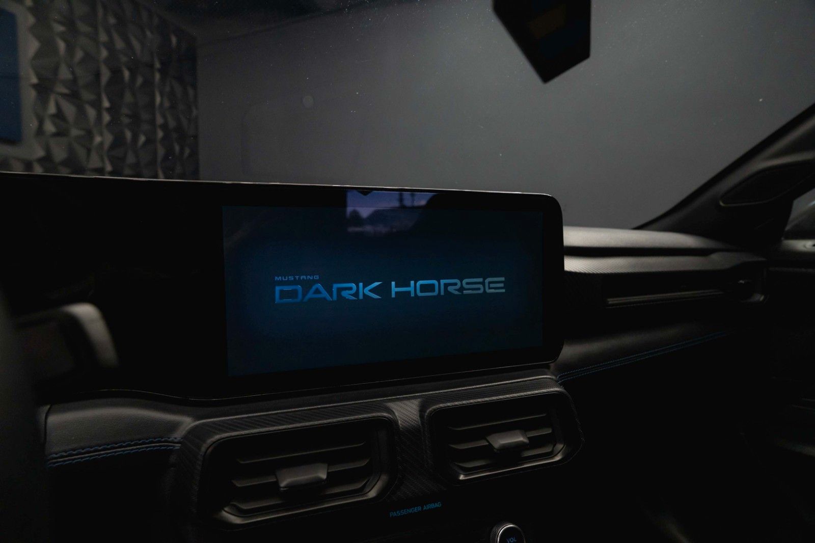 Fahrzeugabbildung Ford Mustang 5.0 Ti-VCT V8 Dark Horse TREMEC 6-Gang