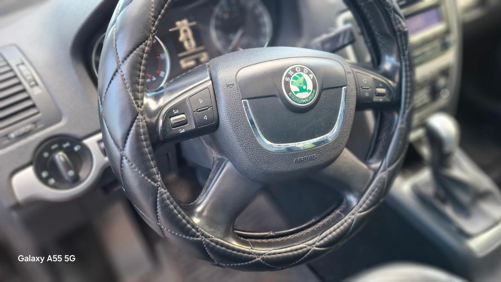 Skoda Octavia 2010 — photo 11