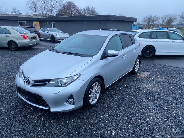 Toyota Auris Life 2.0 D-4D