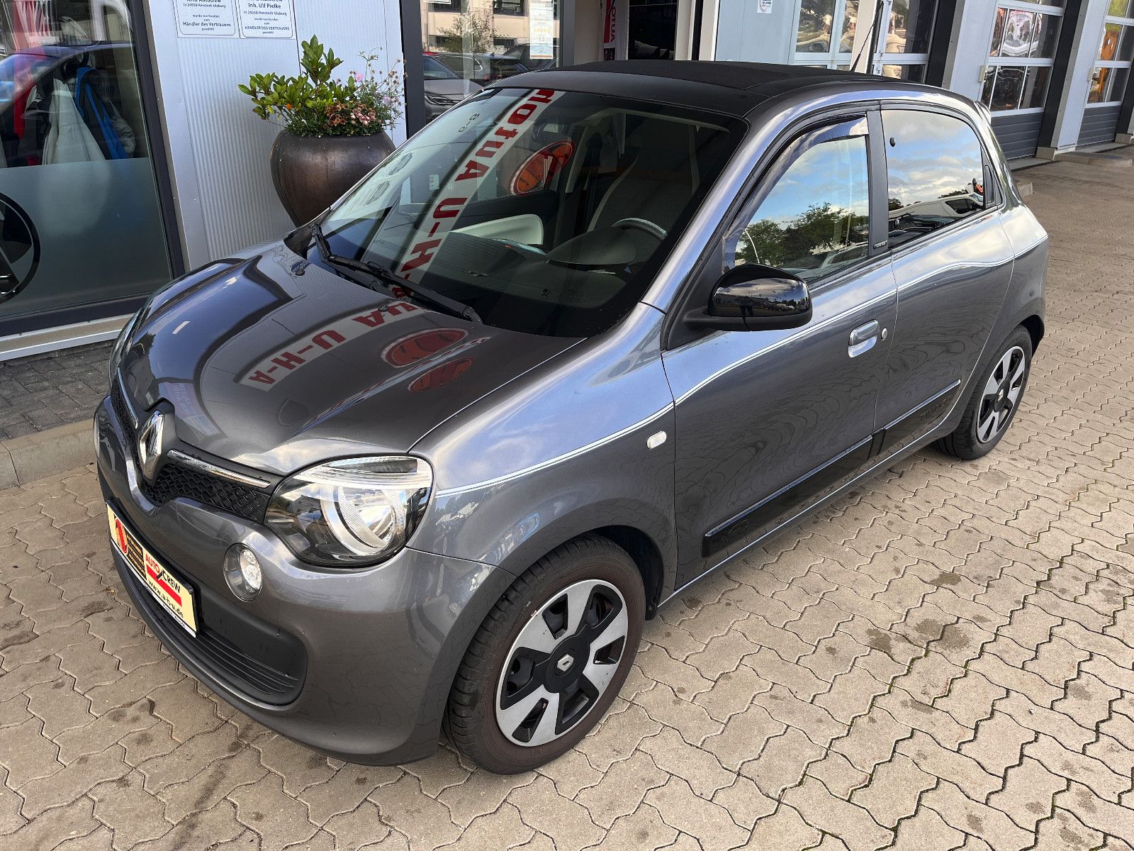 Fahrzeugabbildung Renault Twingo Limited Faltdach