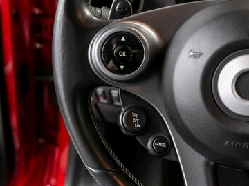 Smart ForFour BRABUS Xclusive Kamera Navi JBL-Sound