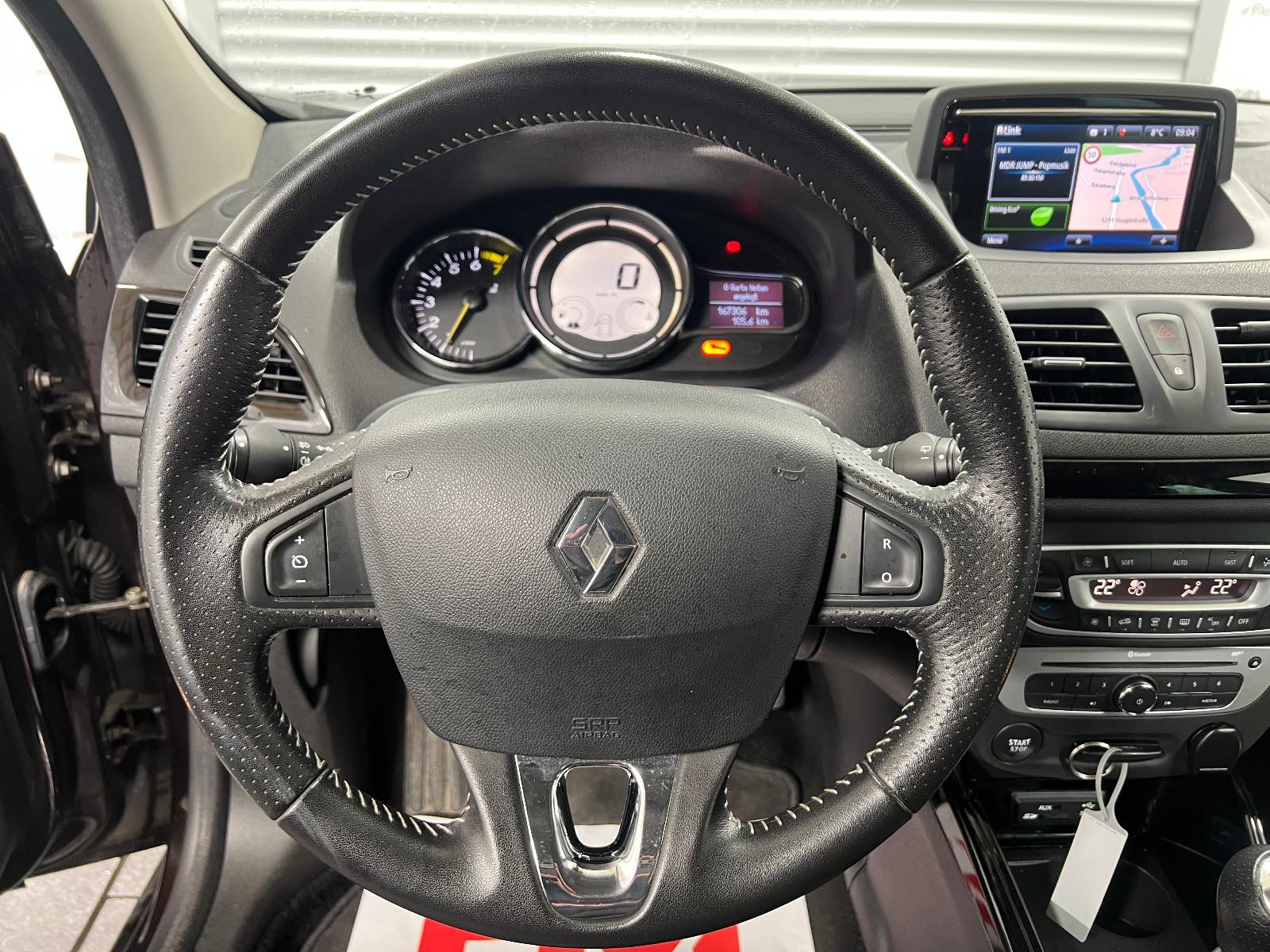 Renault Megane 2015 — photo 16