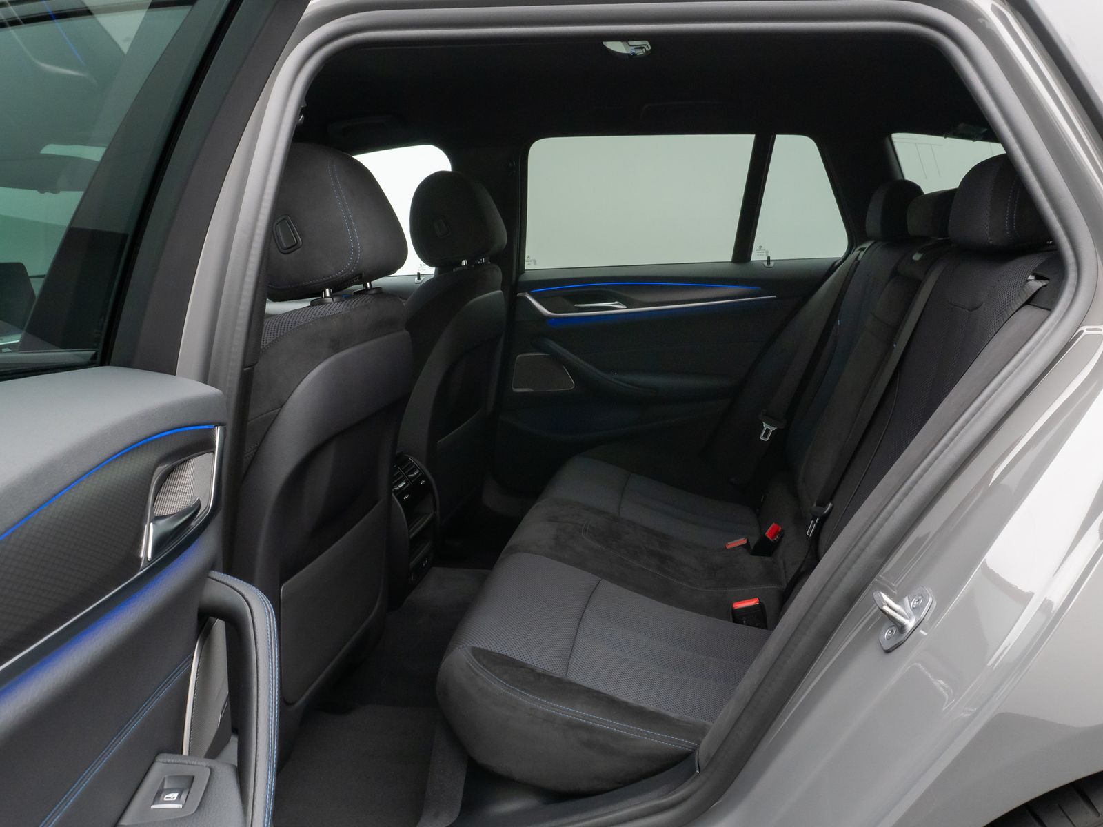 Fahrzeugabbildung BMW 520d M Sport DAB H/K PDC Stop&Go Fernlichtassist