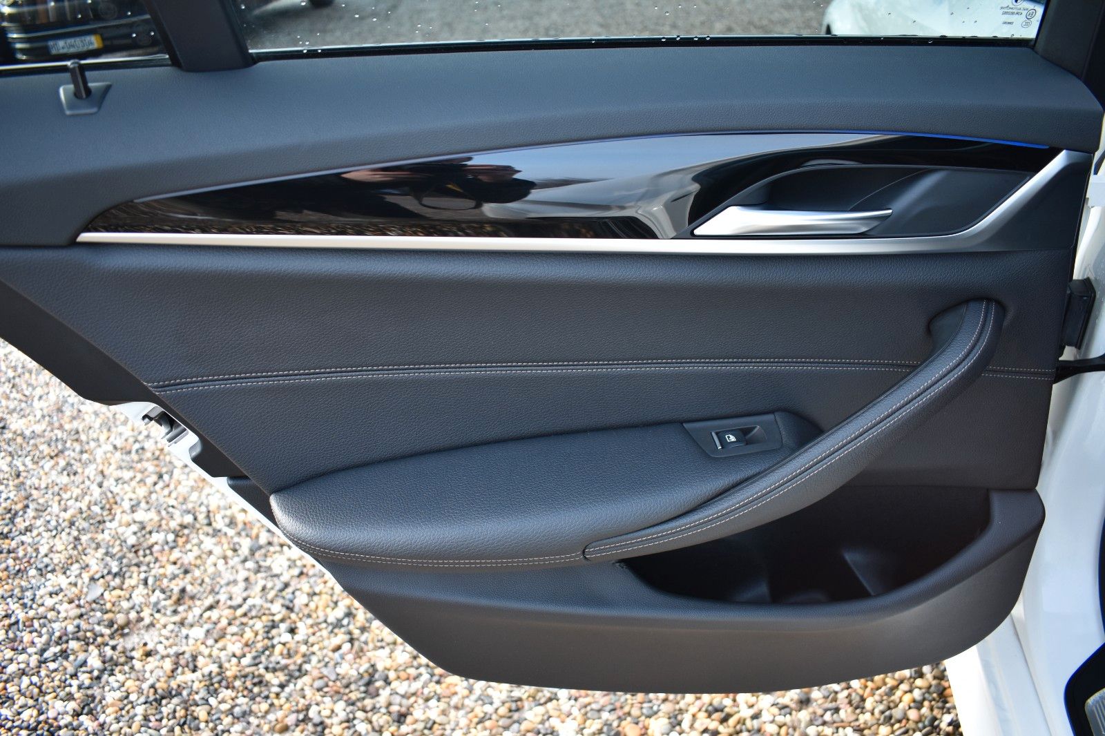 Fahrzeugabbildung BMW M550 i Limo. xDrive DAB Gestik Massage HUD ATM