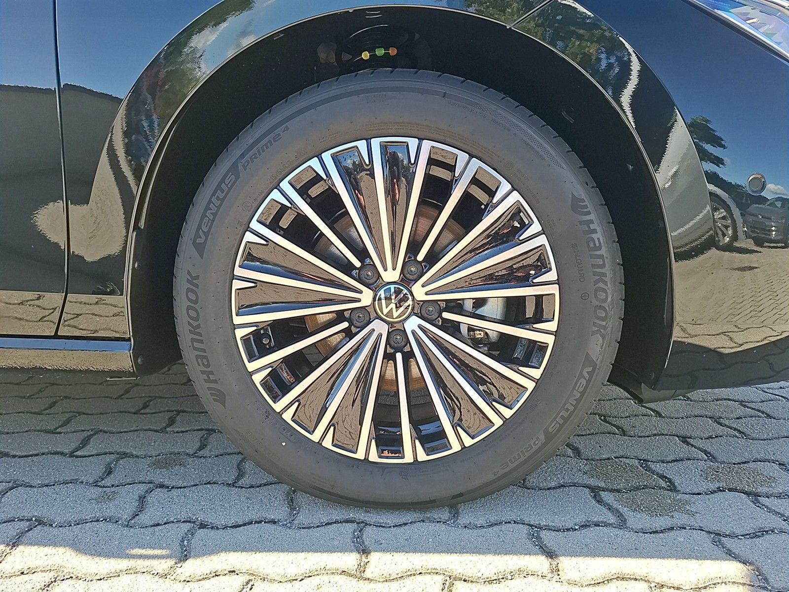 Fahrzeugabbildung Volkswagen Passat Variant TDI Elegance DSG Matrix AHK Navi