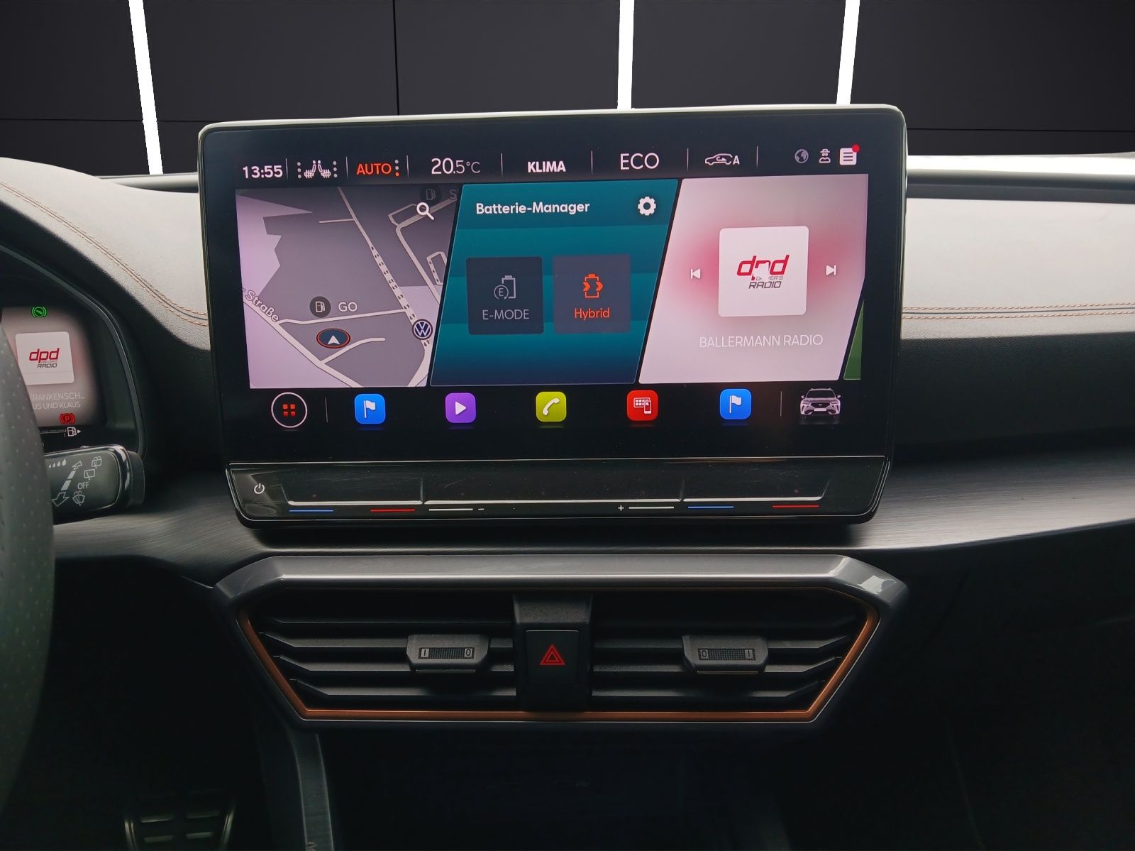 Fahrzeugabbildung CUPRA Formentor VZ e-HYBRID DSG LED ACC NAVI RFK SH 19
