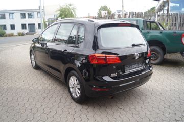 Volkswagen Golf - 4