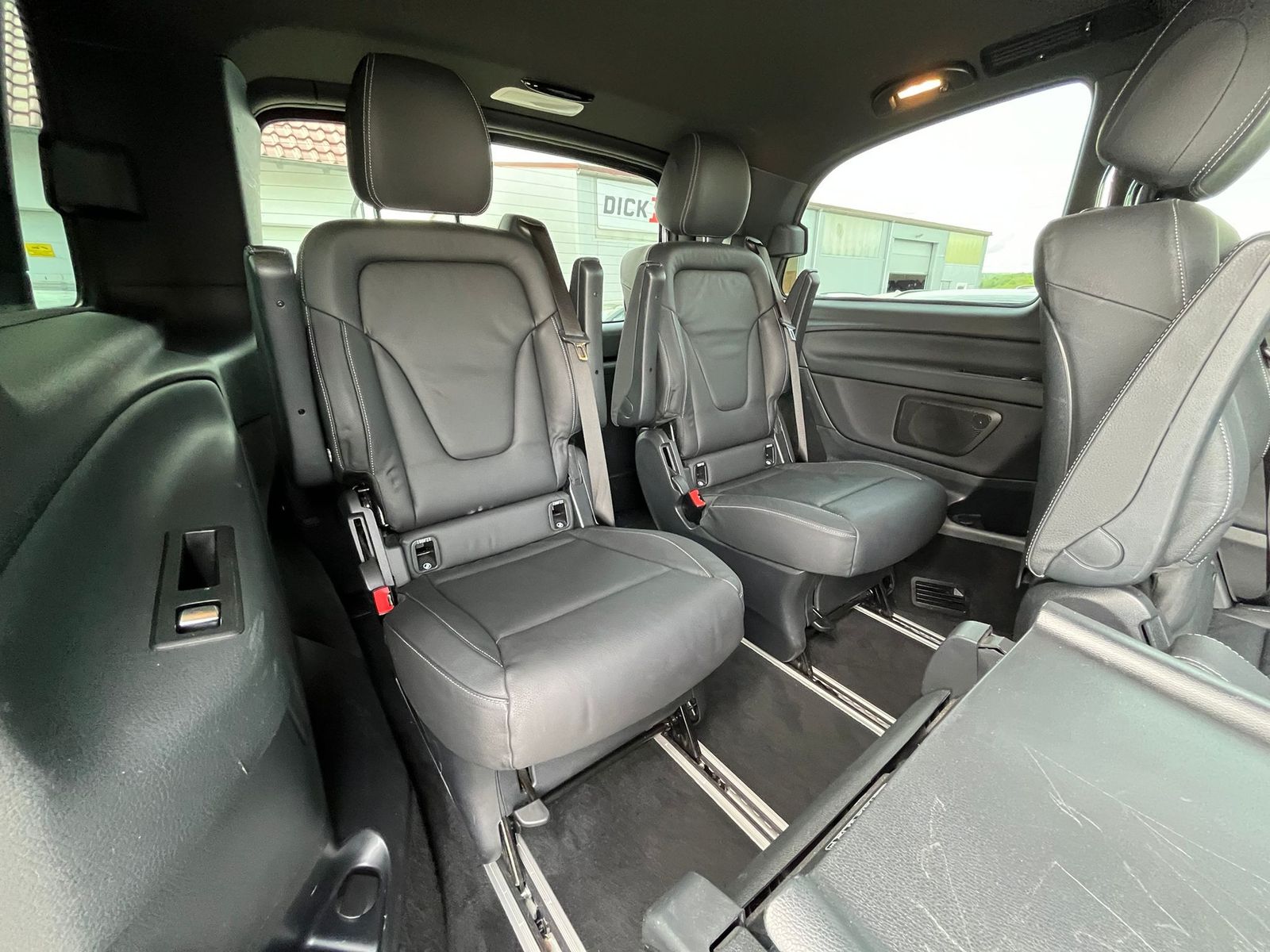 Fahrzeugabbildung Mercedes-Benz V 250 d EDITION 21 kompakt AMG NIGHT*LED*LEDER