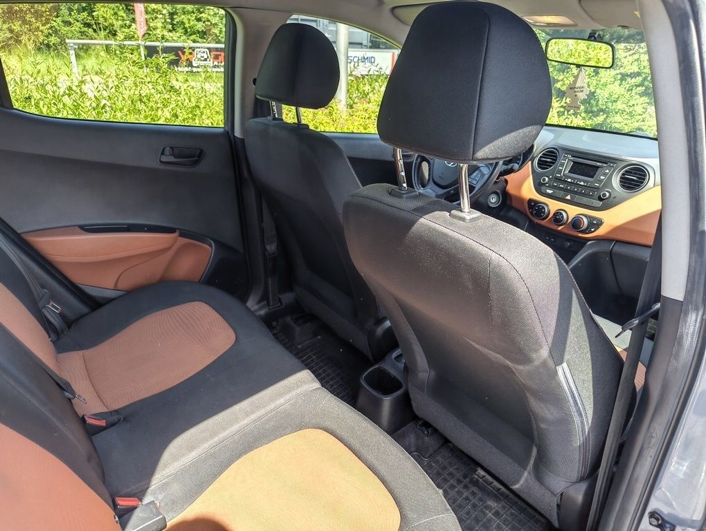 Fahrzeugabbildung Hyundai i10 1.2 FIFA World Cup Edition MOTORSCHADEN