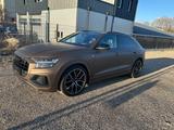 Audi Q8TDI quattro , S line, Ponorama, M.läuft unrund - Audi Q8 Unfallwagen