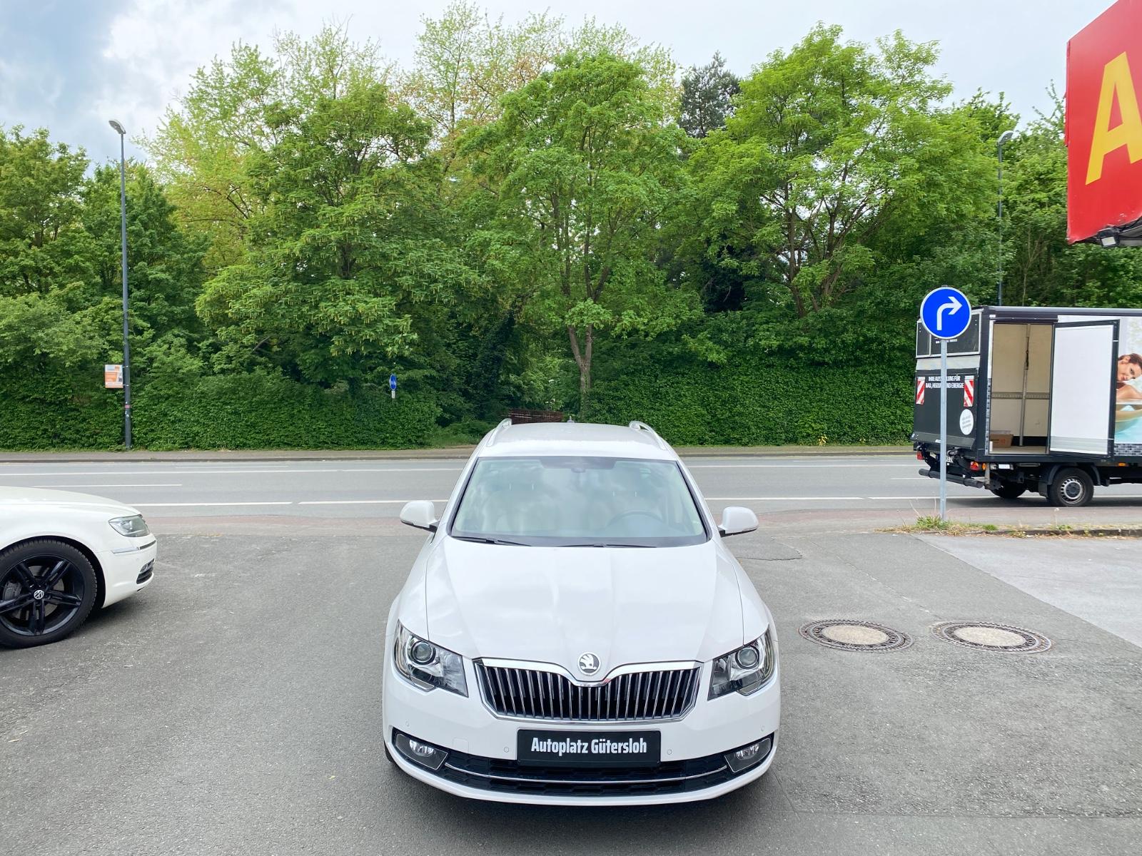 Skoda Superb Combi 2.0 TDI Green tech DSG Elegance