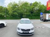 Skoda Superb Combi 2.0 TDI Green tech DSG Elegance - Skoda Superb: Kombi, Elegance