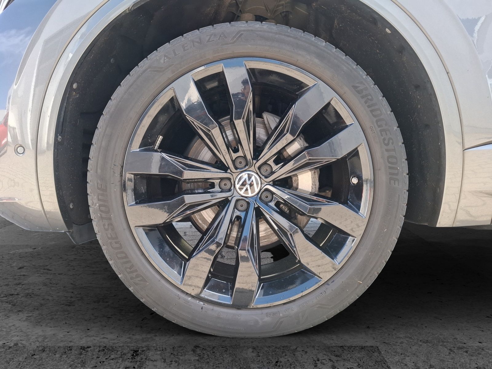 Fahrzeugabbildung Volkswagen Touareg TDI Elegance DSG 4M R-Line Matrix AHK Pa