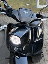 e-Schwalbe 50er 45 km/h Lithium-Akku tragbar Bis zu 100 KM  - E-SCHWALBE MOTORRAD