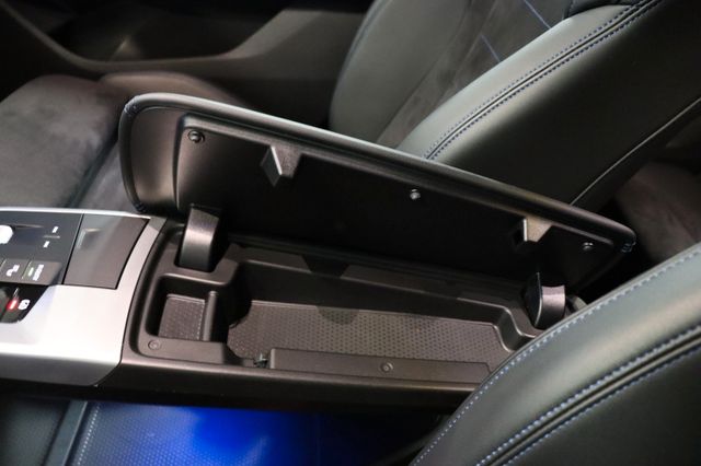 Fahrzeugabbildung BMW 218d Active Tourer M Sportpaket|1HAND|WIDESCREEN