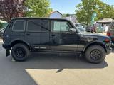 Lada Niva Urban 1.7i 4x4 5 türig, AHK Klima - Lada Niva: 1.7
