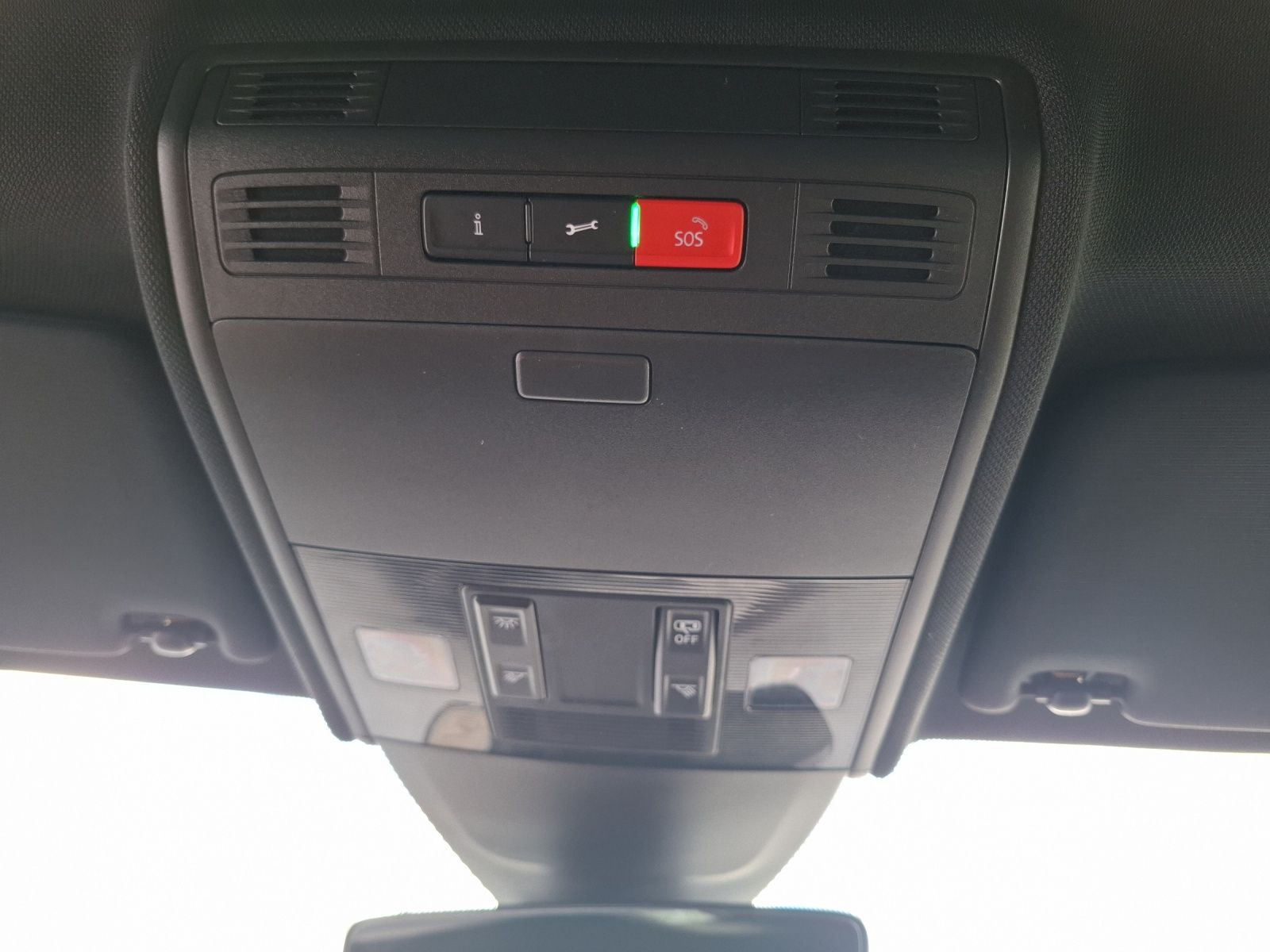 Fahrzeugabbildung Volkswagen Polo TSI R-Line DSG Matrix Navi AID ACC RFK SH