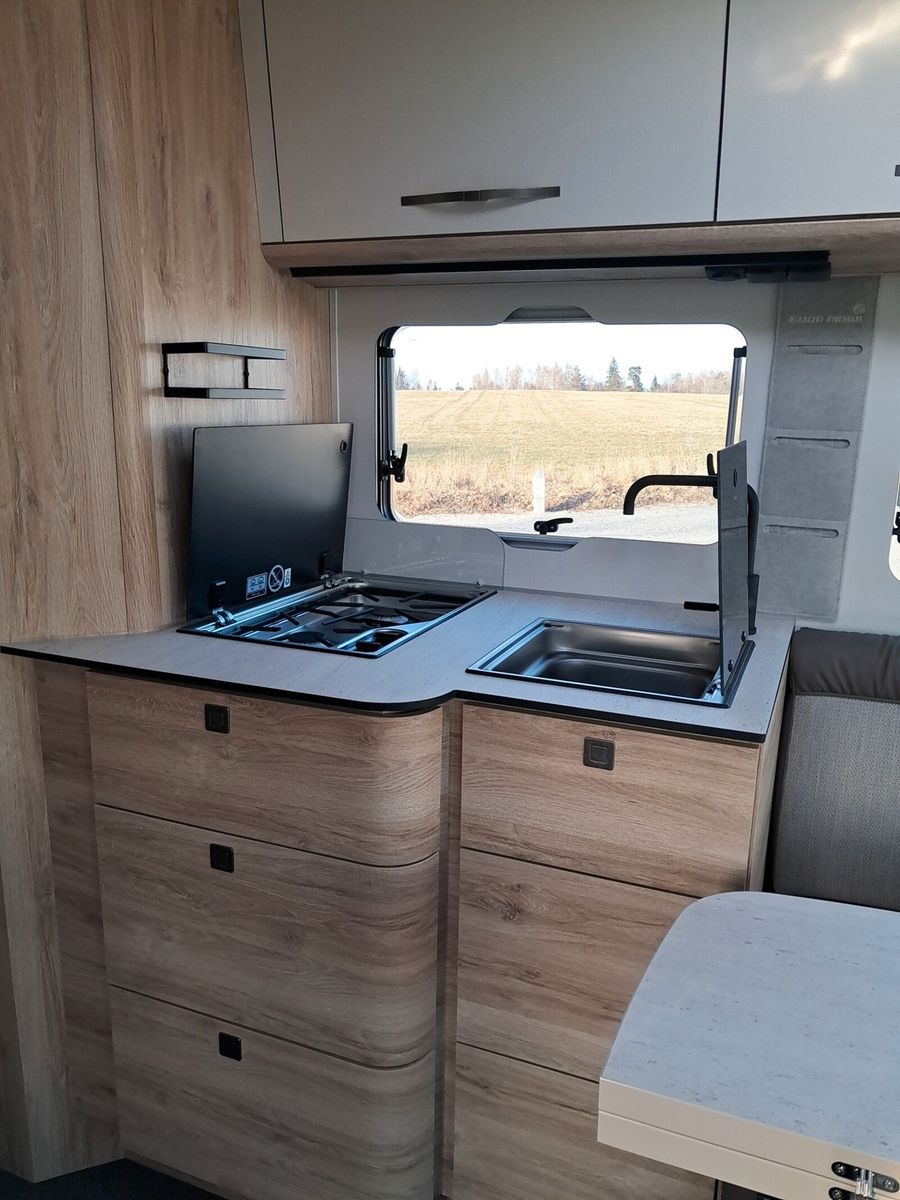 Fahrzeugabbildung Eura Mobil Integra Line IL 720 EF LUFTFEDERUNG