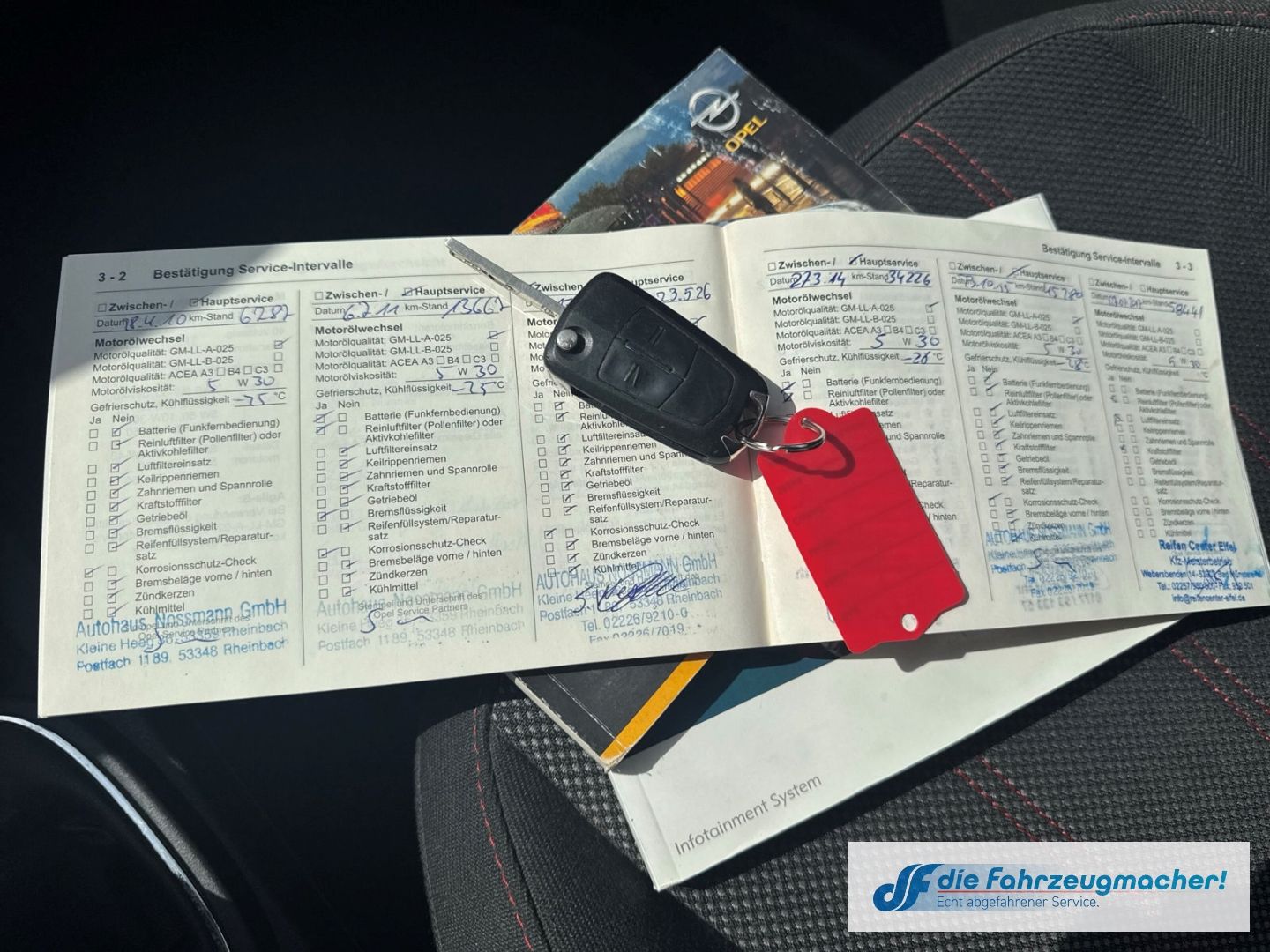 Fahrzeugabbildung Opel Corsa D Sport 1.2 Klimaautom Temp Regensensor *E