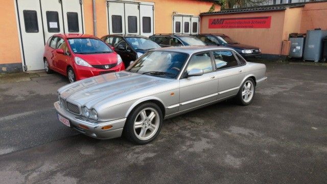 Jaguar XJR 4.0