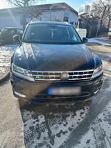 Volkswagen VW Tiguan 2.0 - Volkswagen Tiguan mit Diesel-Antrieb: Limousine, Automatik