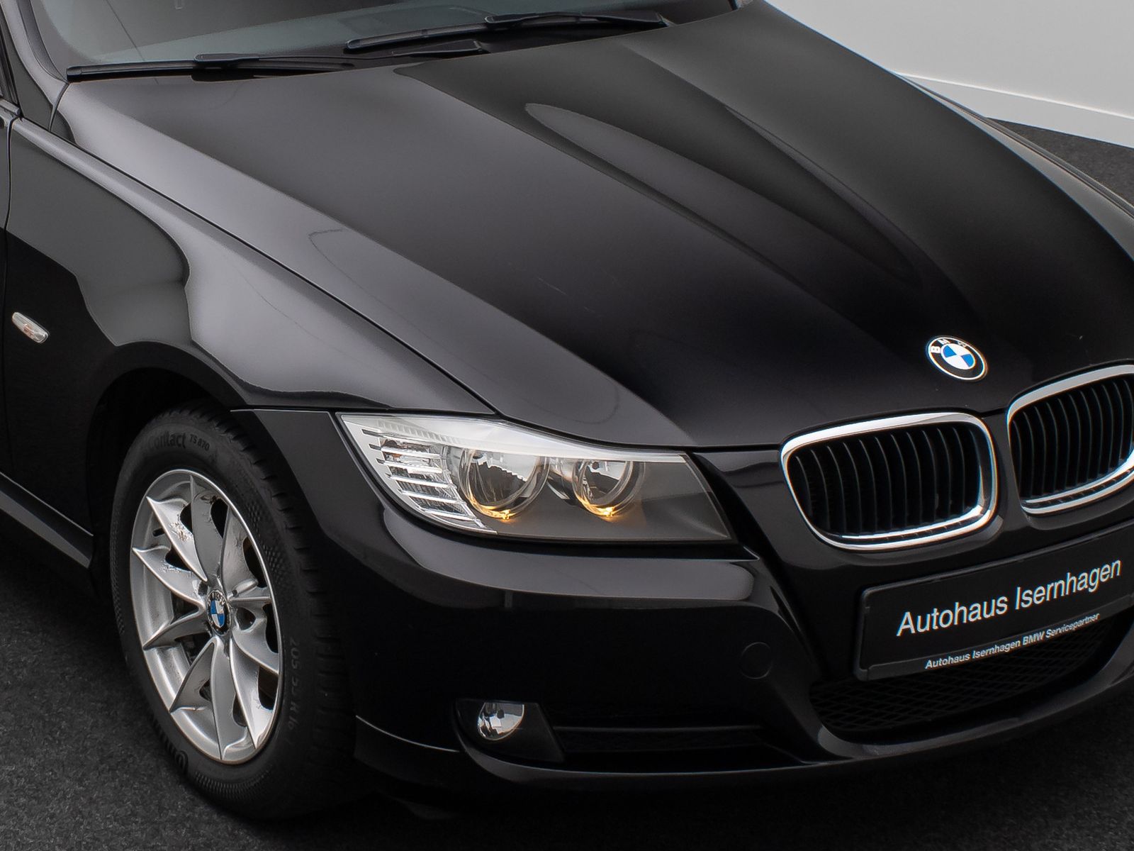 Fahrzeugabbildung BMW 318d GeschwindigReg PDC KlimaAut Freischprech
