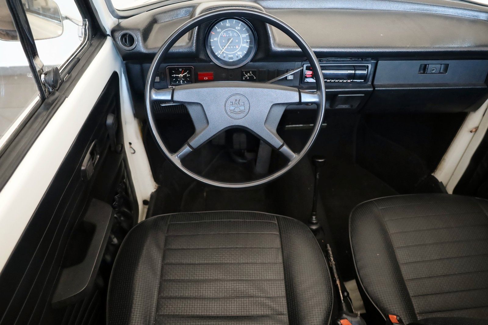 Fahrzeugabbildung Volkswagen Käfer 1303 L Cabriolet OLDTIMER