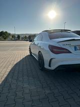 Mercedes-Benz CLA45 AMG/PANO/AMG PERFORMANCE ABGAS/AMBIENTE/ - Mercedes-Benz CLA 45 AMG: Sportwagen