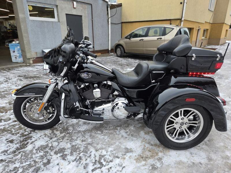 Harley-Davidson FLHTCUTG Tri Glide 2013  103 CI