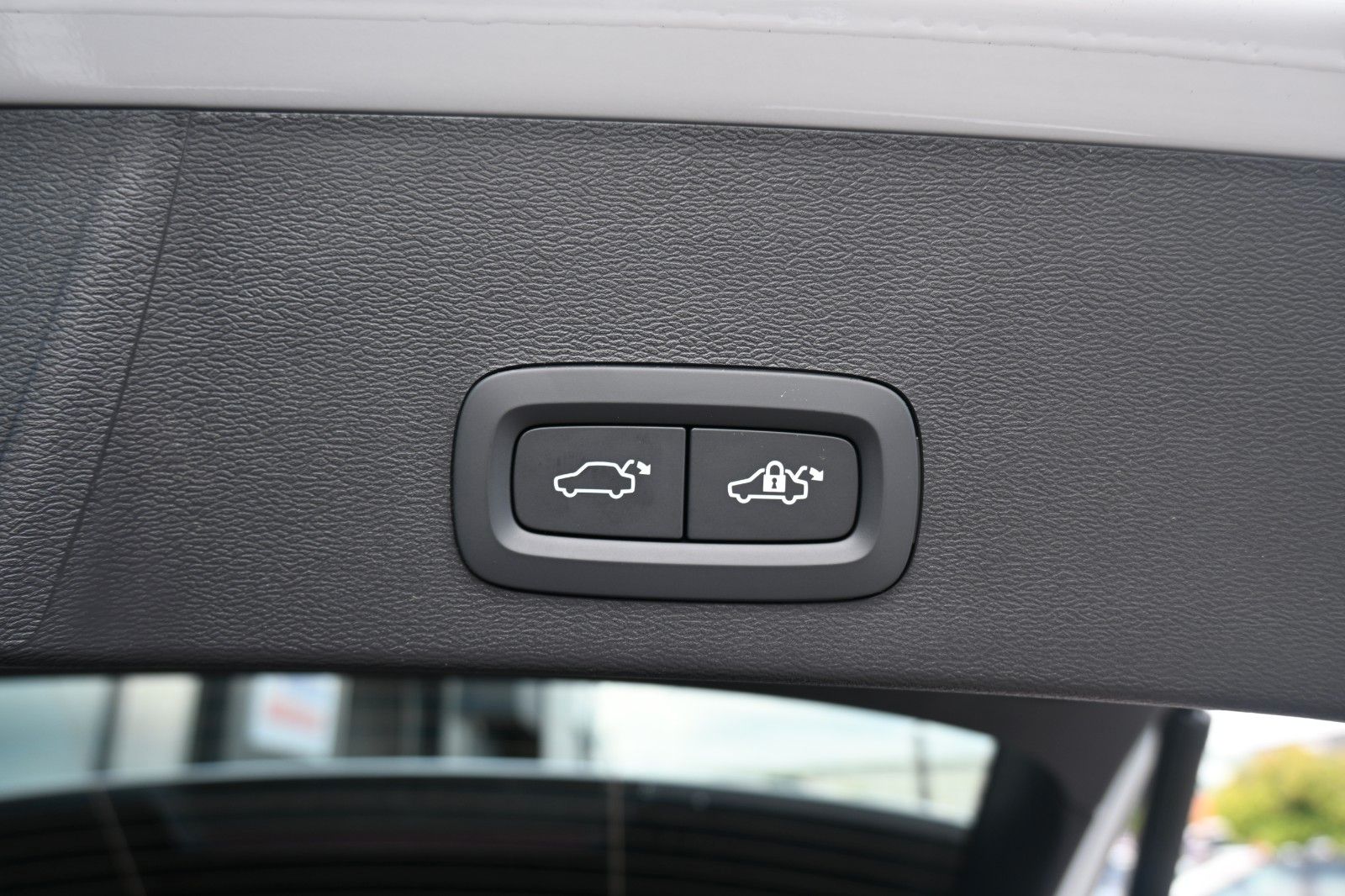 Fahrzeugabbildung Volvo XC40 B4 DKG Plus Dark*FSHZG*360°*ACC*Allwetter