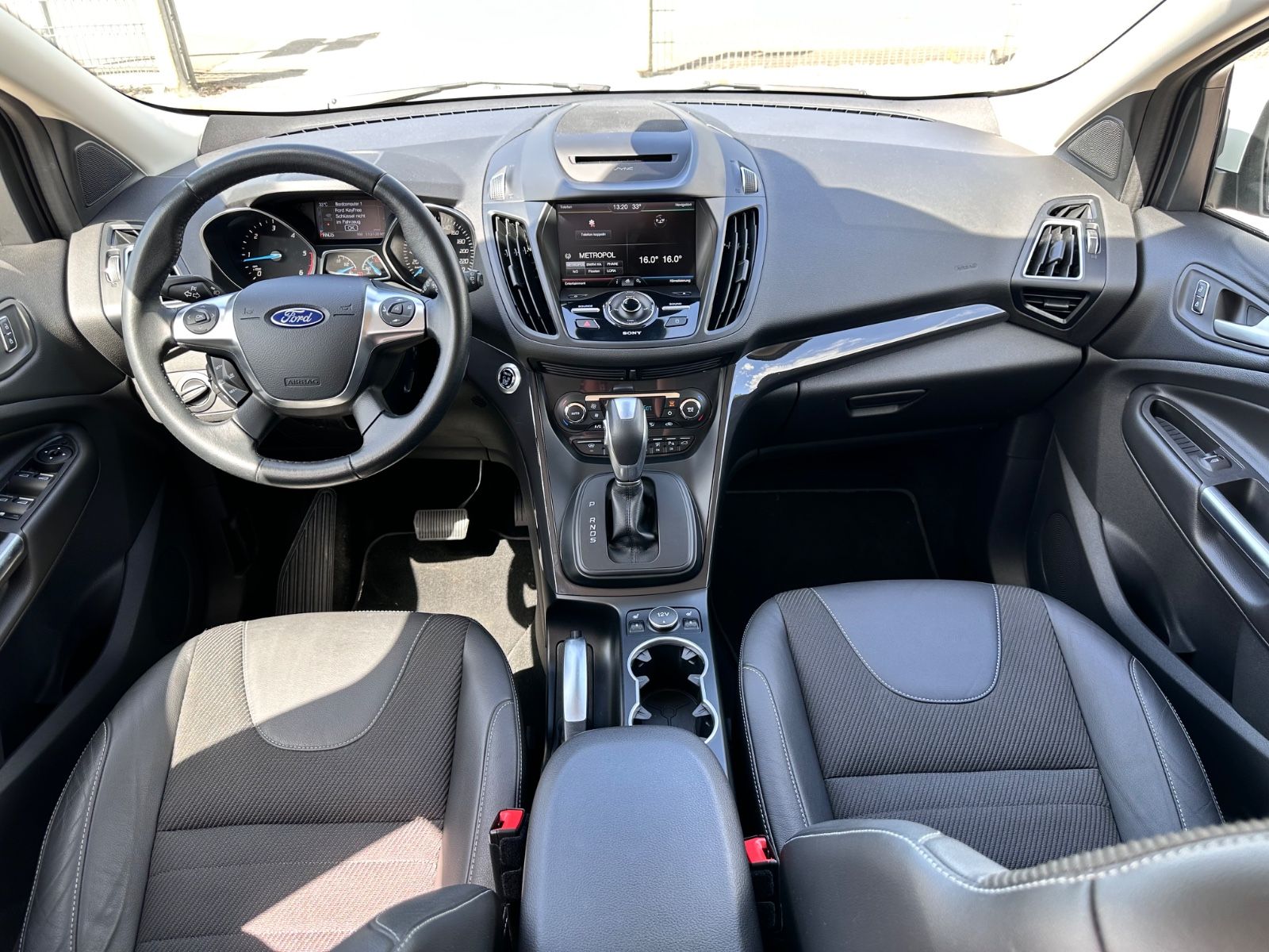 Fahrzeugabbildung Ford Kuga 2.0TDCI Titanium 4x4 *Autom.+Navi+Kamera*