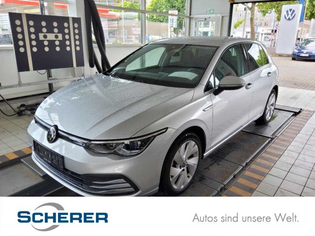 Volkswagen Golf VIII 1.5 eTSI Style DSG NAVI SHZ APP RearVi