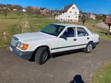 Mercedes-Benz 250 sehr günstige Oldtimer-Vers. und Kfz.-Steuer - : Limousine, Günstige