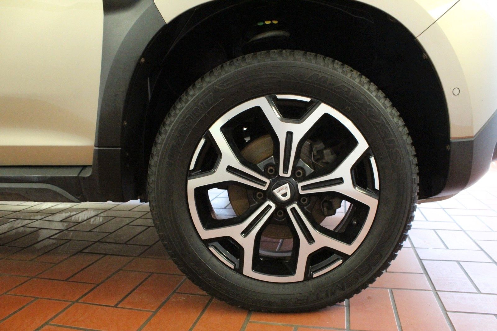 Fahrzeugabbildung Dacia Duster TCE 125 Prestige AHK*Leder *Navi