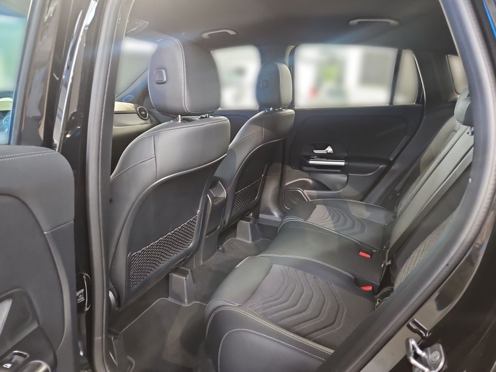 Fahrzeugabbildung Mercedes-Benz GLA 200 Progressive Totwi. Navi LED 360° SpurH