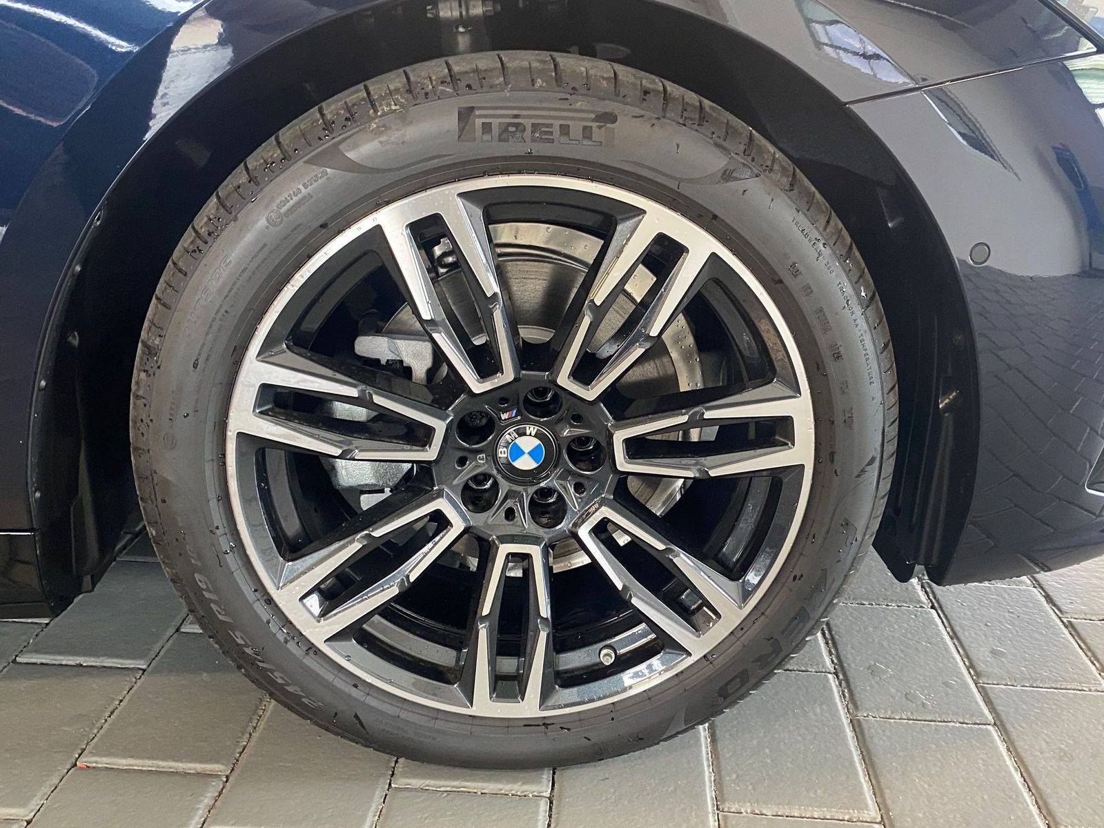 BMW 520 - Bild 8