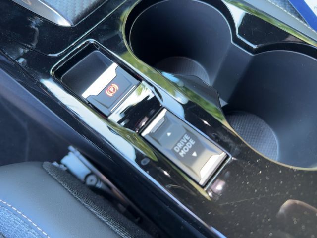 Foto Nummer 21: PEUGEOT 2008