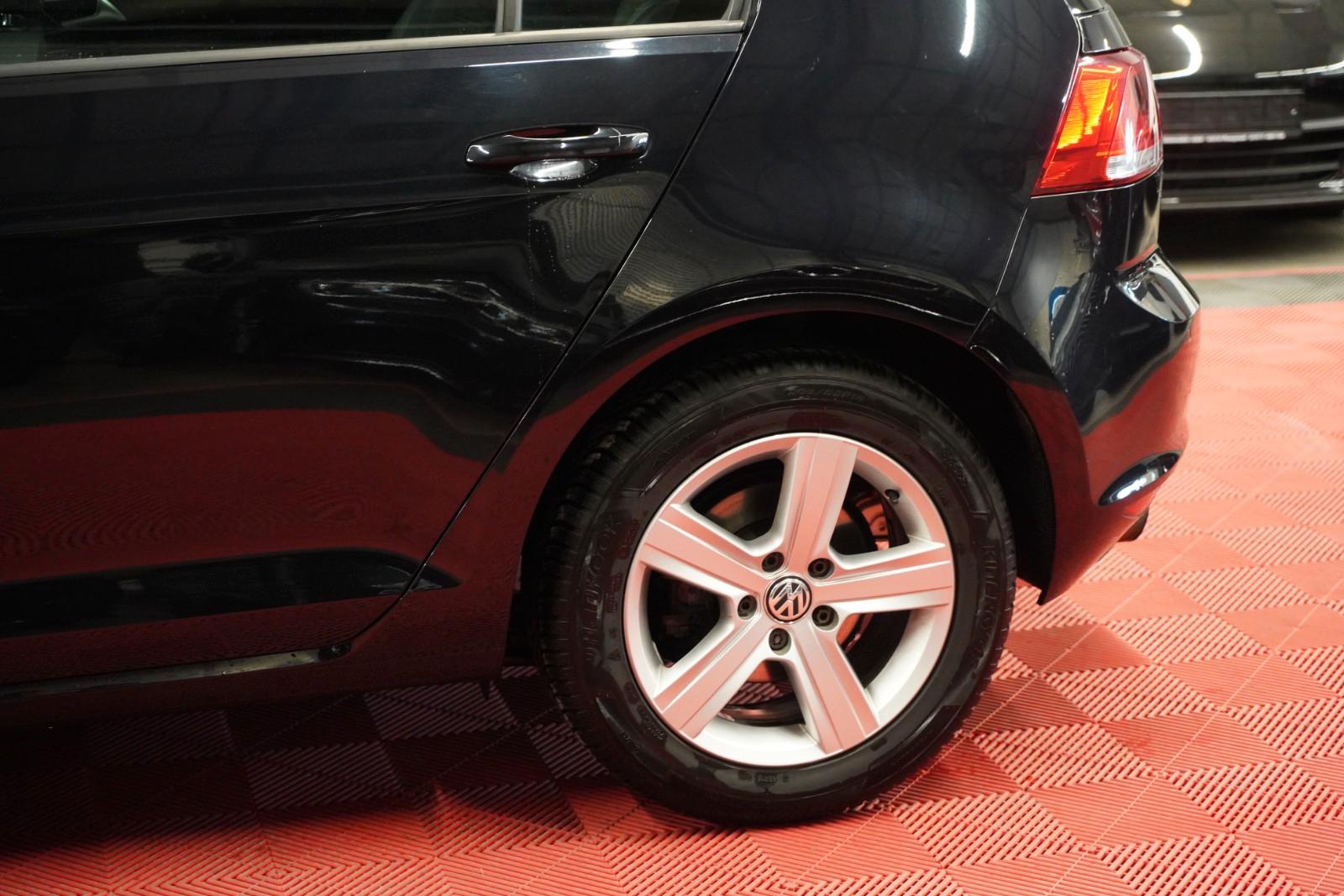 Volkswagen Golf 7 1.4 TSI Lim. Comfortline  6Gang*Klima*