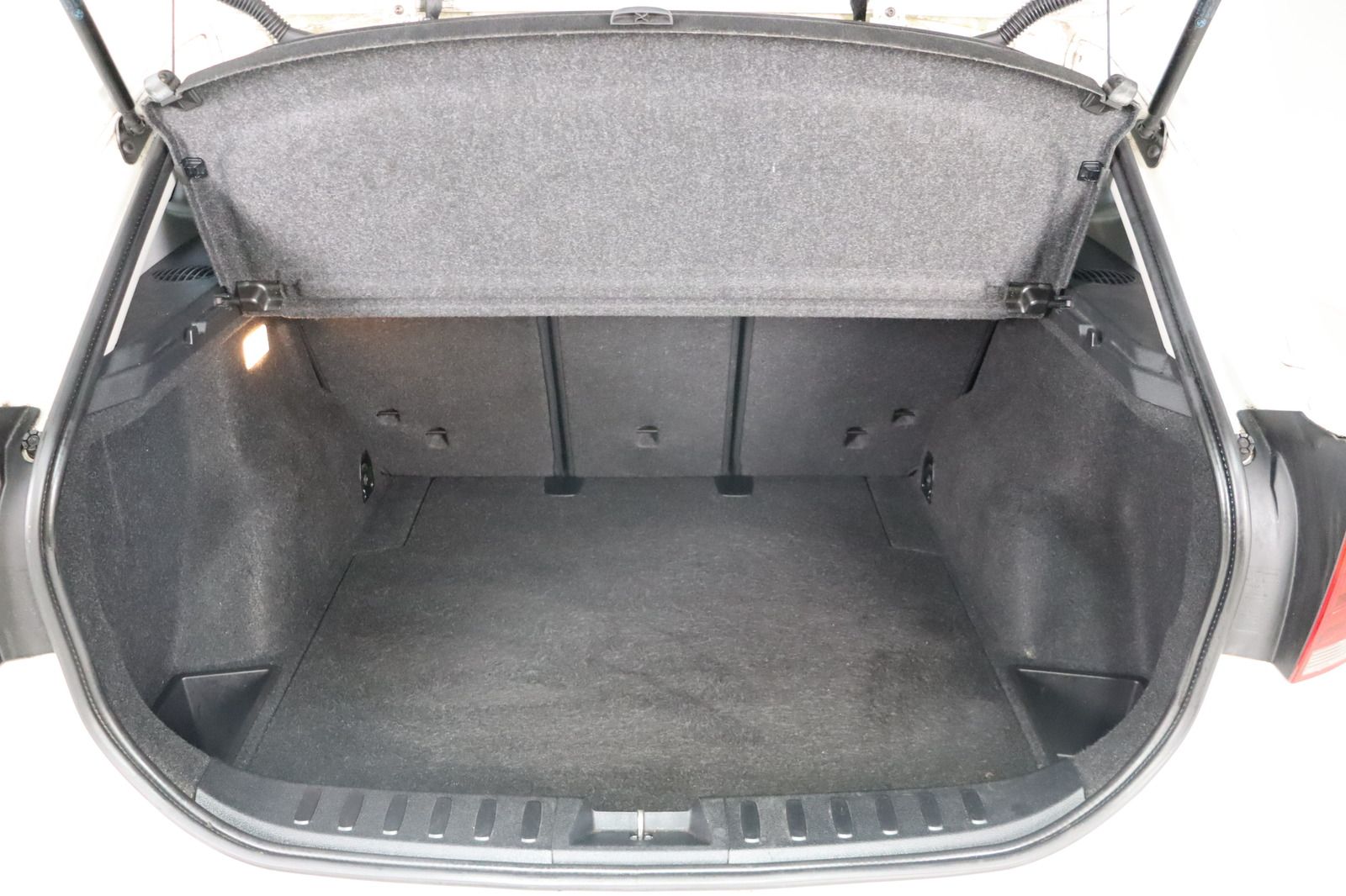 Fahrzeugabbildung BMW X1 sDrive 18i * Sitzhzg. * PDC