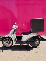 Piaggio Liberty 50ccm Roller inkl. Pizza-Transport Box - ROLLER 50 CCM