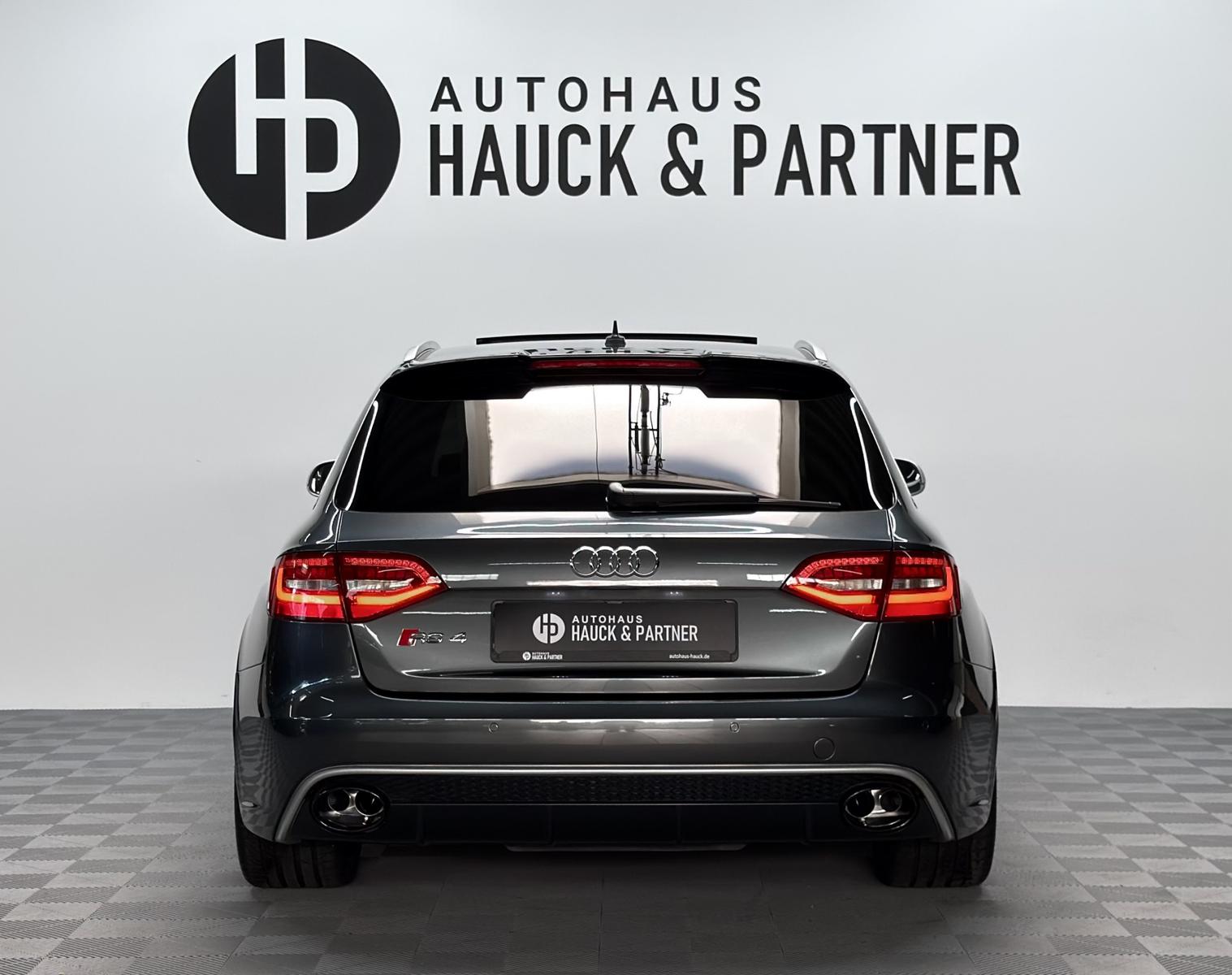 AUDI RS4 AVANT 4.2 V8 FSI 450ch QUATTRO - B&O - TOIT PANORAMIQUE - CAPRISTO - SUSPENSION KW - CUIR/ALCANTARA