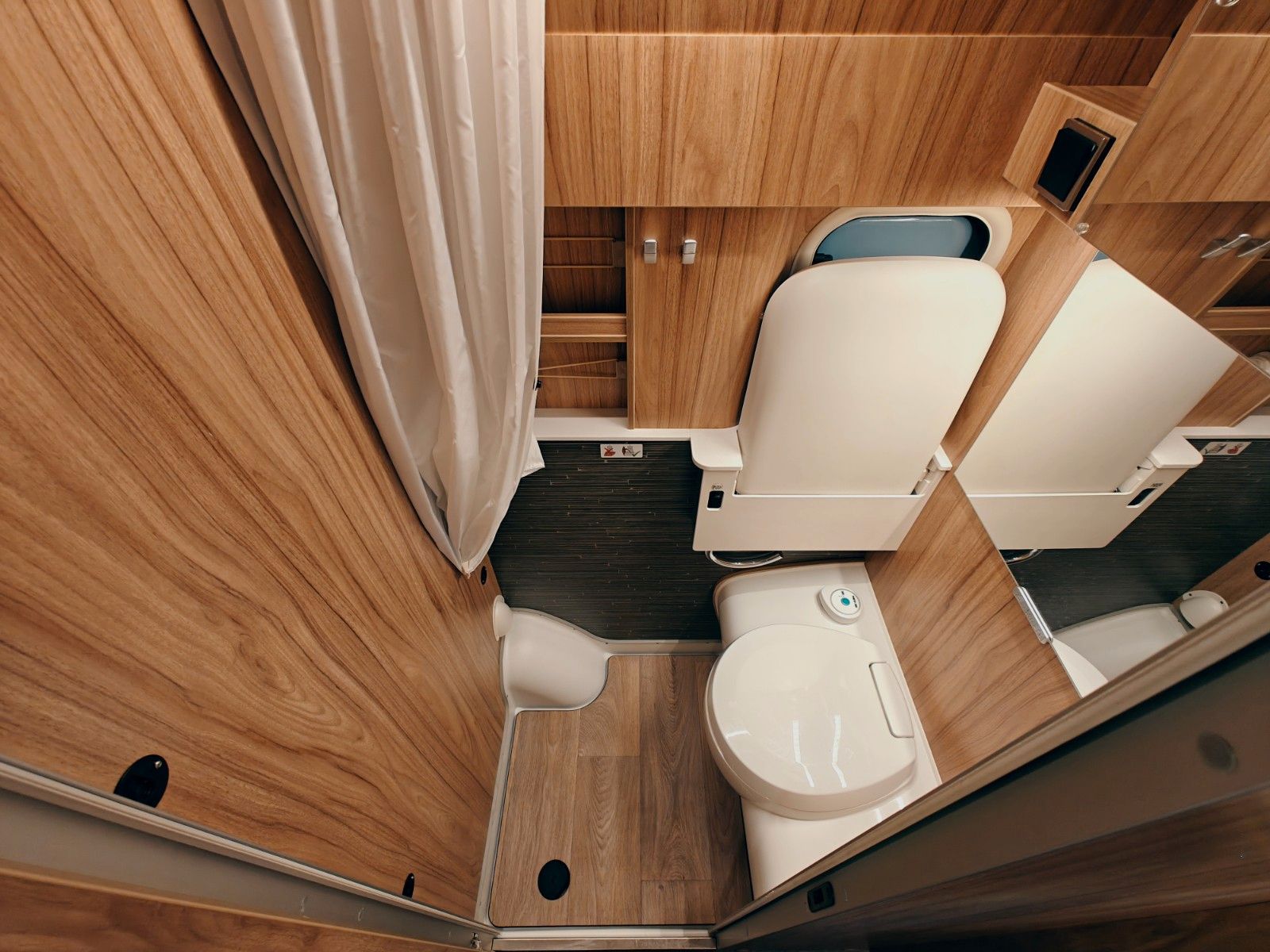 Fahrzeugabbildung HYMER / ERIBA / HYMERCAR GRAND CANYON S 4x4² RSX #BRUCEBANNER by palmo