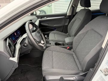 Volkswagen Golf VIII Var. Life+LED+Virt.Cock.+SHZ+L-Hzg+