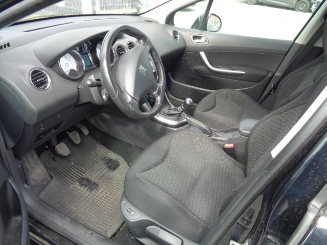 Peugeot 308 2012 — photo 10